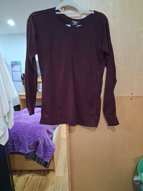 Athleta Long-Sleeve Crewneck Top in Plum/Burgundy